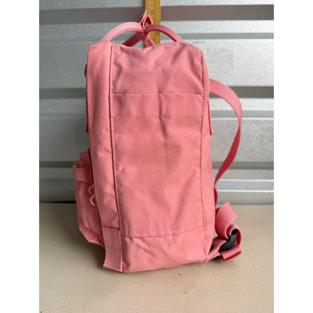 Fjallraven Kanken Mini Backpack 7L Pink Scandi Gorpcore travel school gorpcore - Picture 3 of 10